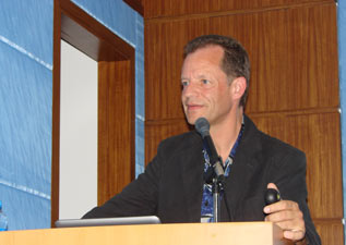 Univ.-Prof. Dr. Gerhard W. Hacker, Univerity of Shantou, PR China, Oct. 2008. (c). Dr. Gerhard W. Hacker, Salzburg, 2008.