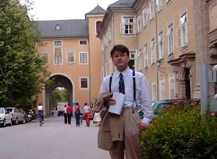 Prof. Masahiko Zuka, Japan und La Jolla University, CA. Besuch des IGGMB 2002. (c) Dr. Gerhard W. Hacker, Salzburg.